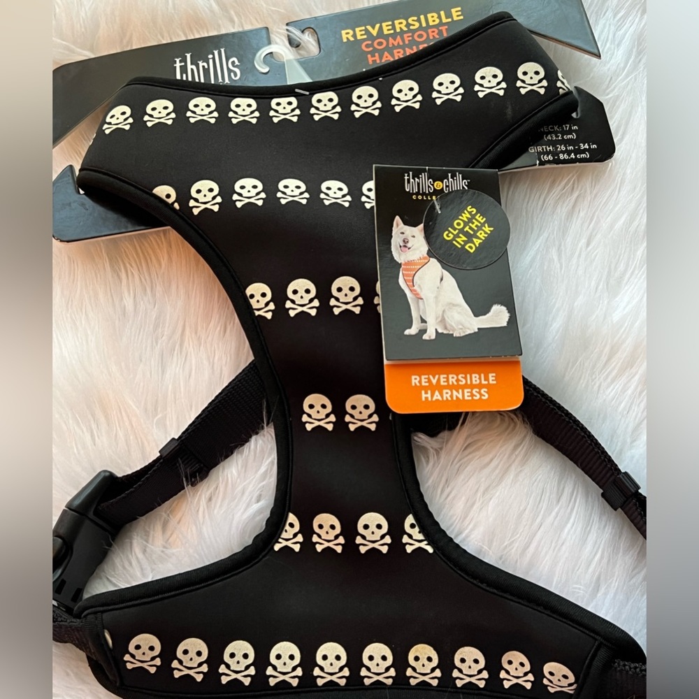 NWT Reversible Skulls Glow in Dark Dog Harness Large NEW